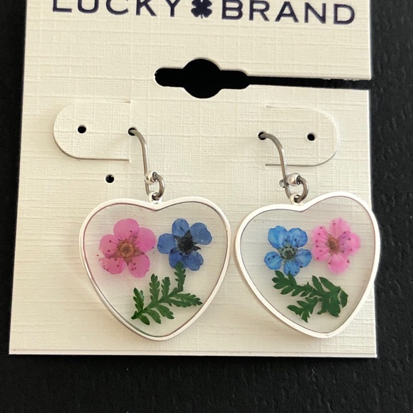 Lucky Brand Silver Tone & Lucite Heart With Dried Flowers Drop Earrings NWT - Picture 9 of 11